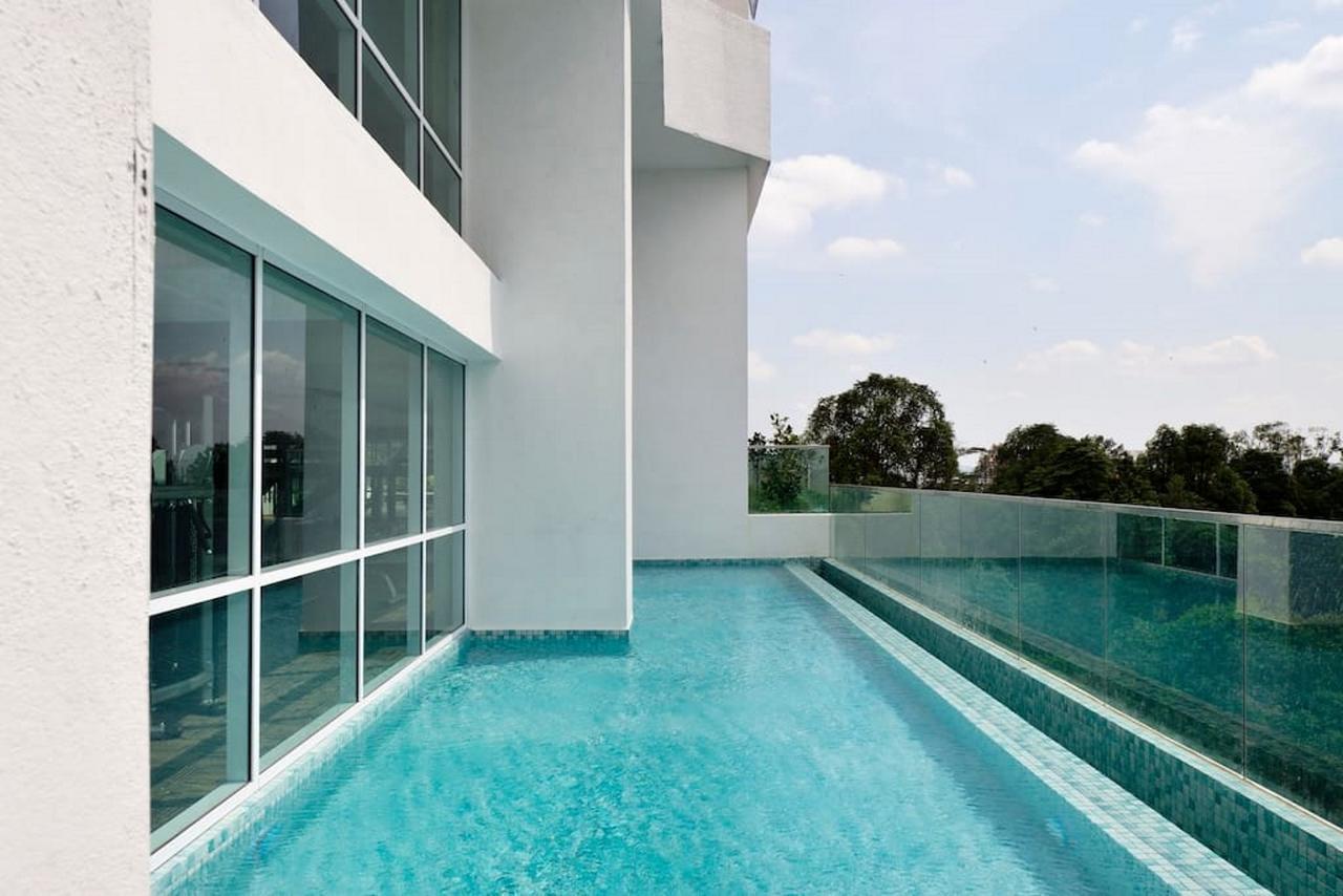 Paragon Suites Studios With Private Jacuzzi Near Ciq Rts Johor Bahru Exterior foto